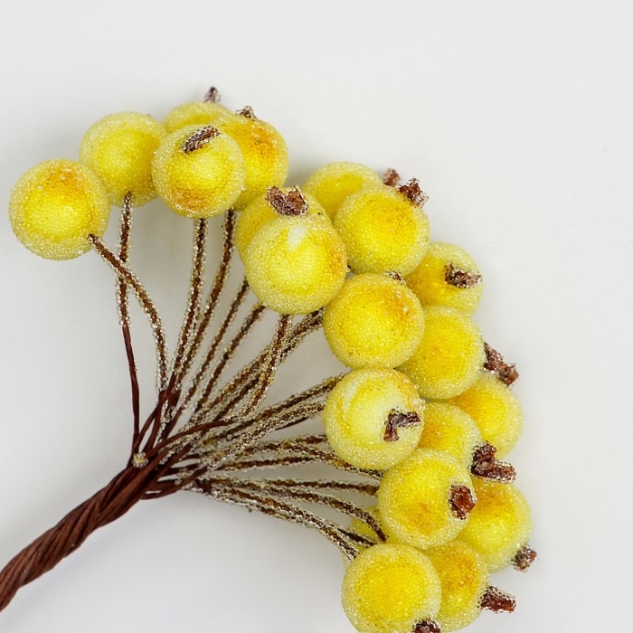 Новый год! Декоративные ягодки, жёлтые, 7 × 6 × 7 см, 40 ягод Новый год! Декоративные ягодки, жёлтые, 7 × 6 × 7 см, 40 ягод