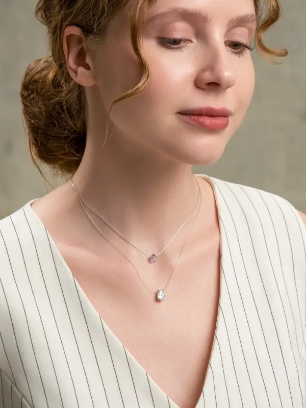 Кулон на леске &laquo;Двойная слеза&raquo;, белый в серебре, 40 см