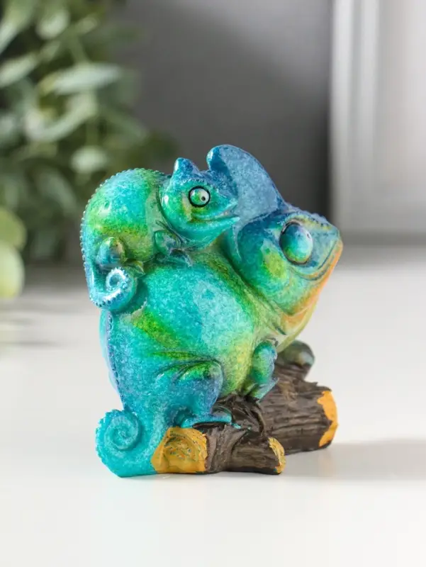 Сувенир полистоун лак "Хамелеон с детёнышем на спине" сине-зелёный 8,5х5,2х8,5 см