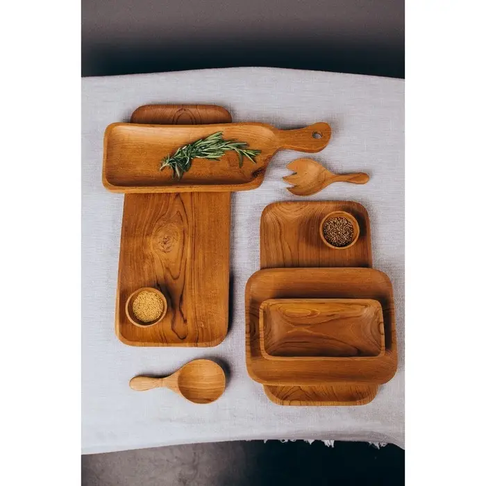 Блюдо 40х13х2 см, тиковое дерево Блюдо 40х13х2 см, тиковое дерево