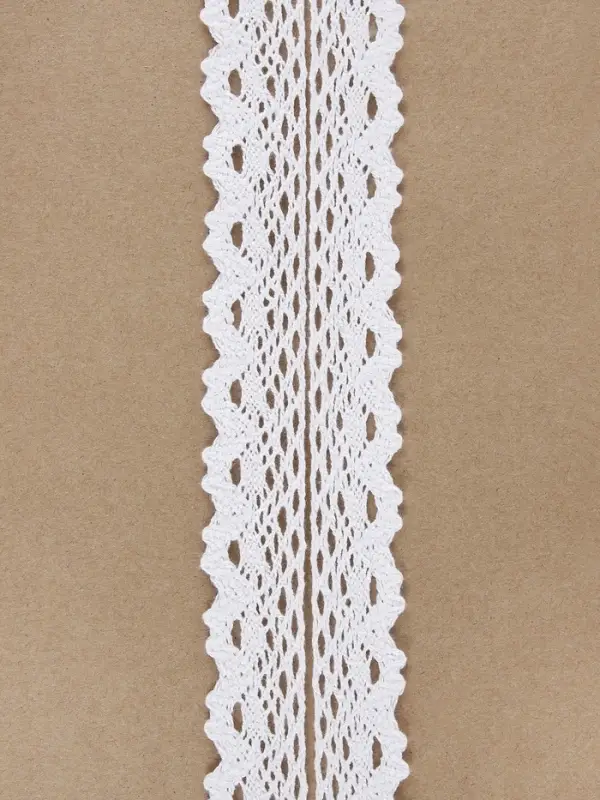 Кружево вязаное, 25 мм, 15&plusmn;1 м, белое