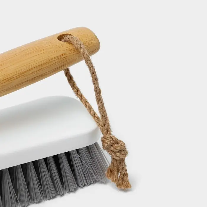 Щётка - утюжок Meli, бамбуковая ручка, 14.5×5.8×9 см, ворс 2.5 см Щётка - утюжок Meli, бамбуковая ручка, 14.5×5.8×9 см, ворс 2.5 см