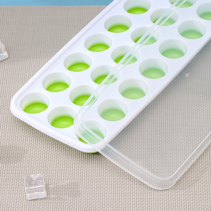 Форма для льда и шоколада с крышкой Доляна, 26×12×2,5 см, 21 ячейка (3×3×2 см), цвет МИКС Форма для льда и шоколада с крышкой Доляна, 26×12×2,5 см, 21 ячейка (3×3×2 см), цвет МИКС