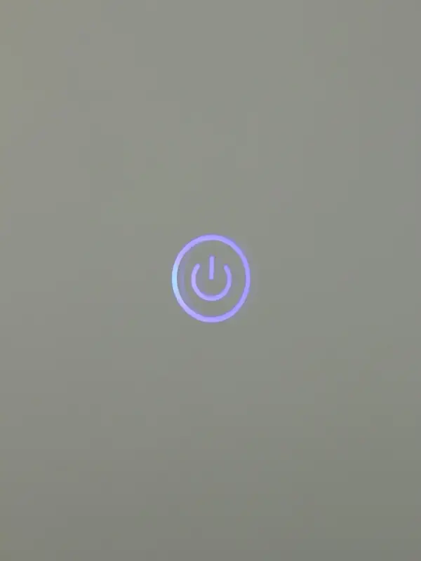 Зеркало с подсветкой 50х50 см, сенсорная кнопка