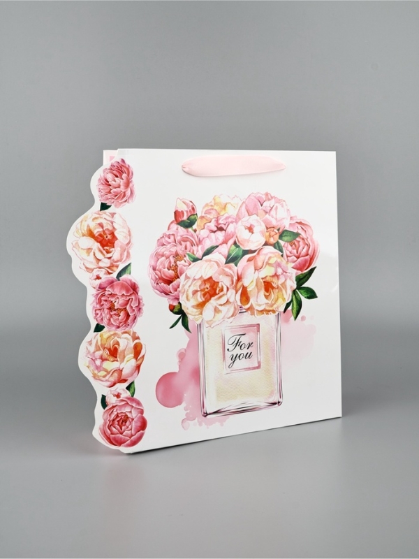 Пакет подарочный ламинированный «Для тебя», цветы,  26 × 9 × 30 см Пакет подарочный ламинированный «Для тебя», цветы,  26 × 9 × 30 см