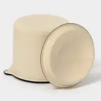 Кружка эмалированная, 1 л, с крышкой и носиком, без декора, слоновая кость