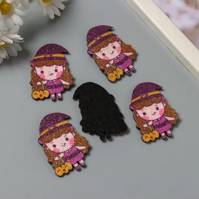 Декор для творчества войлок блеск "Ведьмочка с тыквой" 5х3,3 см