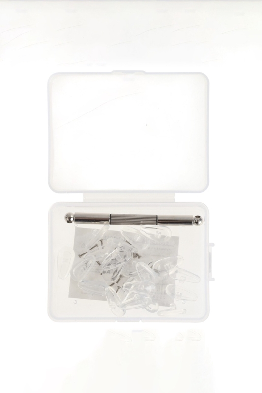 Набор инструментов для ремонта очков отвертка, винты, носоупоры 20 шт. Набор инструментов для ремонта очков отвертка, винты, носоупоры 20 шт.