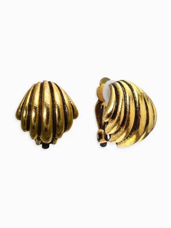 Серьги клипсы для ушей QF &laquo;Ракушка&raquo;, цвет чернёное золото