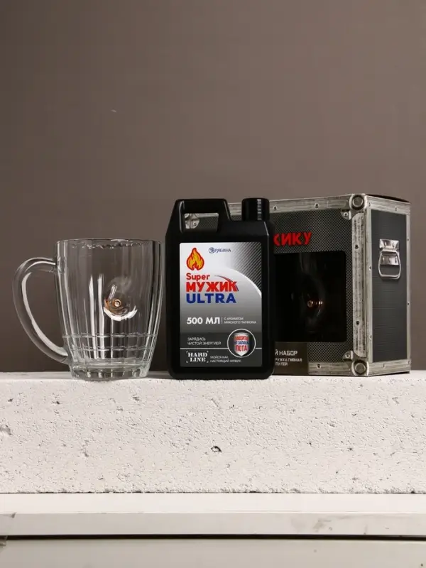 Подарочный набор Super ulra, гель для душа канистра 500 мл и стакан с пулей, HARD LINE