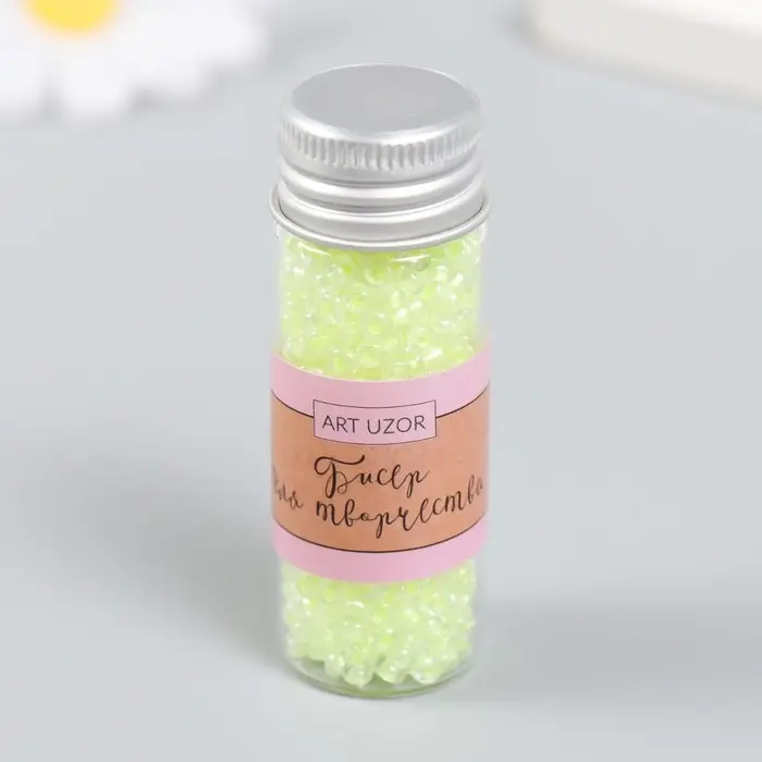 Бисер 8/0 в бутылочке  Бисер 8/0 в бутылочке "Полупрозрачный с цв.серединой. Лён" светится под УФ 20 гр 6х2х2 см