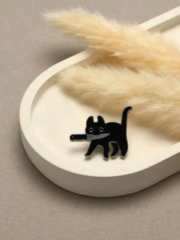 Значок «Кот» охотник, цвет чёрный в серебре Значок «Кот» охотник, цвет чёрный в серебре