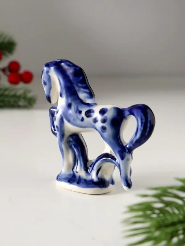 Сувенир Конь на подставке, 8х8 см, гжель Сувенир Конь на подставке, 8х8 см, гжель