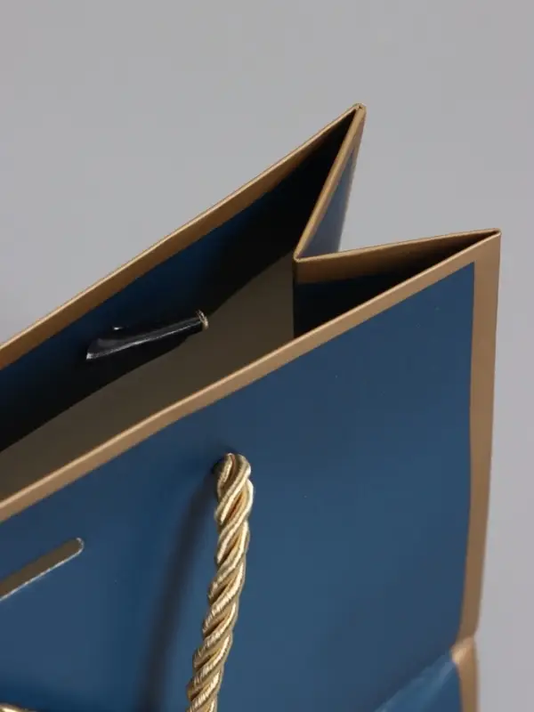 Пакет подарочный, черный , с бантом, 19 х 15 х 7 см