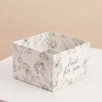 Коробка самосборная &laquo;ЧБ цветы&raquo;, размер 12.5&times;12.5&times;8 см, микрогофрокартон