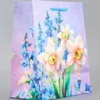 Пакет подарочный ламинированный вертикальный &laquo;Фиолетовое чудо&raquo;, 18&times;22.3&times;10 см