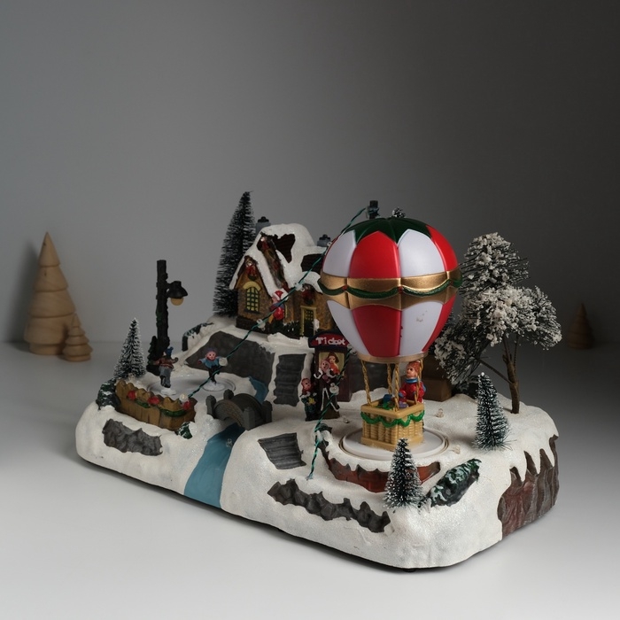 Сувенир пластик световой "Воздушный шар у катка" крутится 35х20х19 см