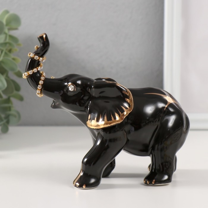 Сувенир керамика Сувенир керамика "Чёрный африканский слон с цепочкой на хоботе" золото/стразы