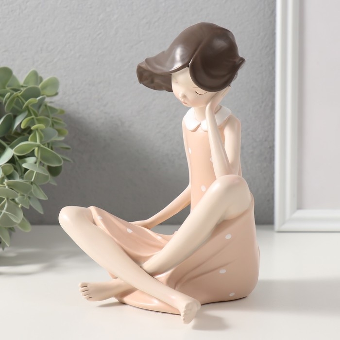 Сувенир полистоун Сувенир полистоун "Малышка в персиковом платье в горошек" 14х11,5х19 см