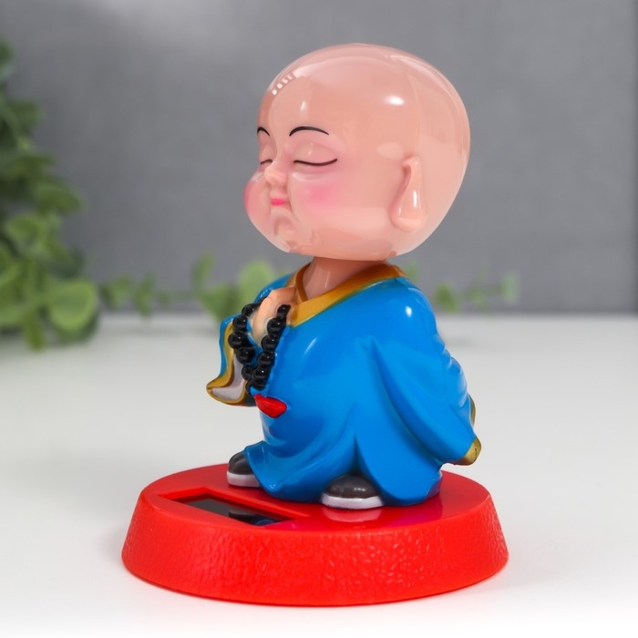 Маятник пластик от солнечной батареи Маятник пластик от солнечной батареи "Будда с чётками" 8х8х9 см