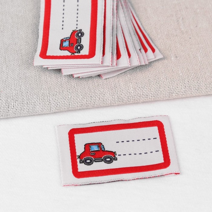 Нашивка «Машинка», 5,5 × 3,2 см, 10 шт, цвет красный Нашивка «Машинка», 5,5 × 3,2 см, 10 шт, цвет красный