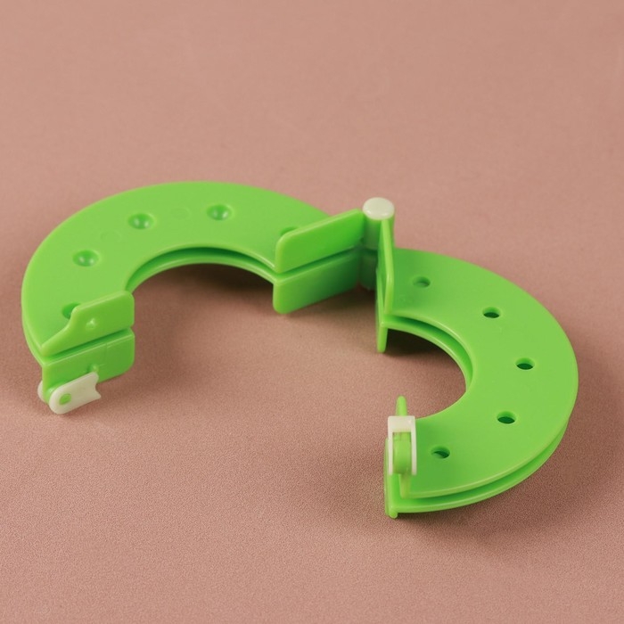 Набор приспособлений для изготовления помпонов, d = 3,5/5,5/7/9 см, 4 шт, цвет разноцветный Набор приспособлений для изготовления помпонов, d = 3,5/5,5/7/9 см, 4 шт, цвет разноцветный