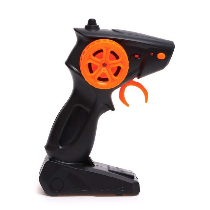 Перевёртыш радиоуправляемый «Вращение», работает от аккумулятора, цвет белый Перевёртыш радиоуправляемый «Вращение», работает от аккумулятора, цвет белый