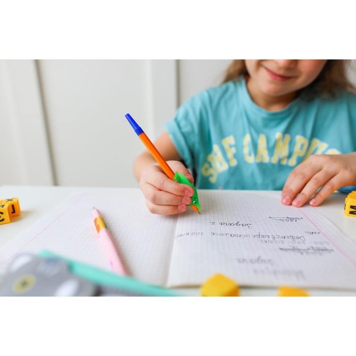 Ручка-самоучка тренажер для правшей, микс Ручка-самоучка тренажер для правшей, микс