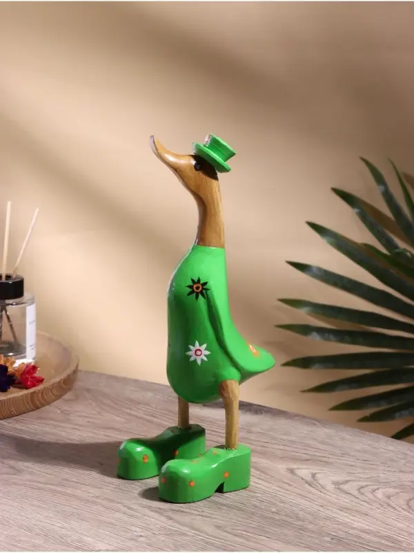 Сувенир &laquo;Утка в зеленой одежде с принтом&raquo;, дерево, 13&times;9&times;27 см