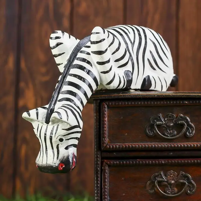 Сувенир дерево "Зебра Тася подглядывает" 19х11х5 см Сувенир дерево "Зебра Тася подглядывает" 19х11х5 см