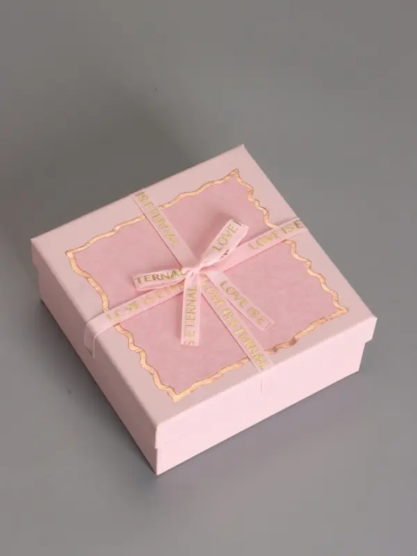 Наборок коробок 3 в 1 прямоугольные 19*19*9.8 17*17*8.0 15*15*6.5 см