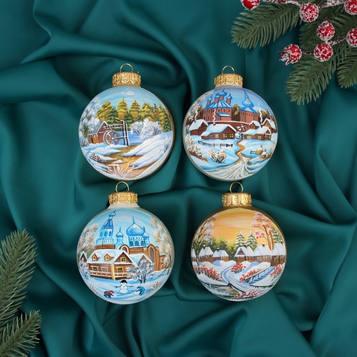 Набор из 4-х ёлочных шаров 80 мм «На краю света» Набор из 4-х ёлочных шаров 80 мм «На краю света»