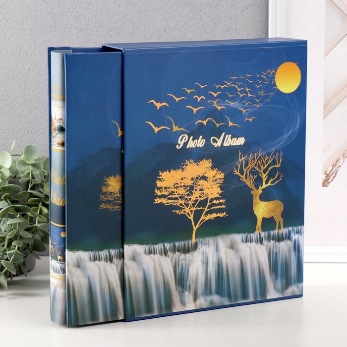 Фотоальбом на 200 фото 13х18 см Фотоальбом на 200 фото 13х18 см "Олень у водопада" в коробке 29,5х23х5,5 см