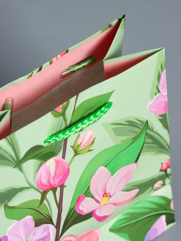 Пакет подарочный "Весеннее признание" ламинированый 11,5 х 14,5 х 6,5 см