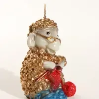 Свеча новогодняя "Овечка со спицами" 6х6х9,5 см, золотой