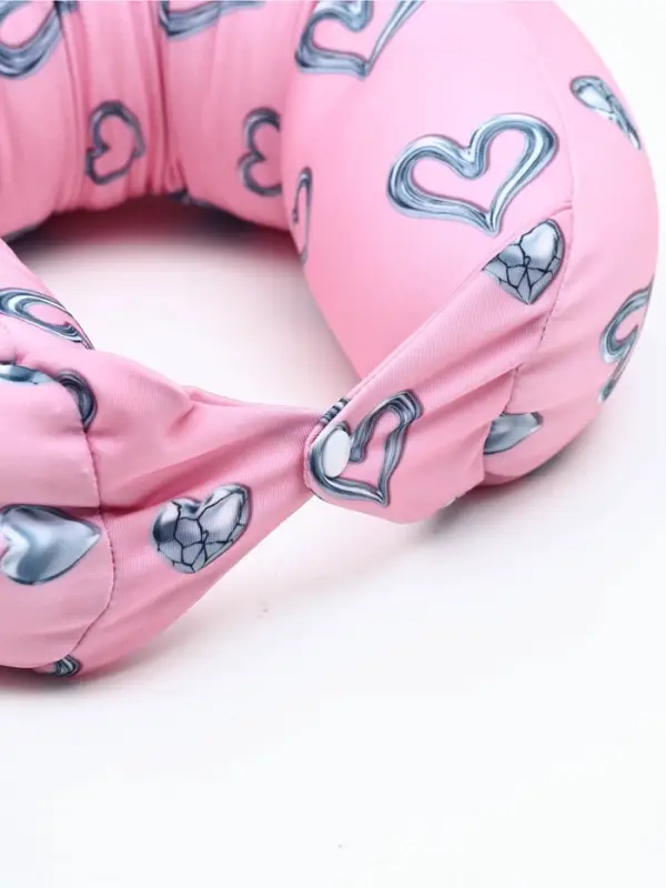 Подушка для путешествий компактная "Сердечки", 32 х 20 см