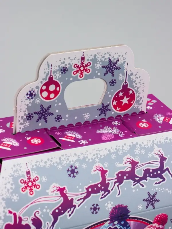 Коробка Новогодняя подарочная Коробка Новогодняя подарочная "Три снеговика" 19,5 х 17 х 11 см