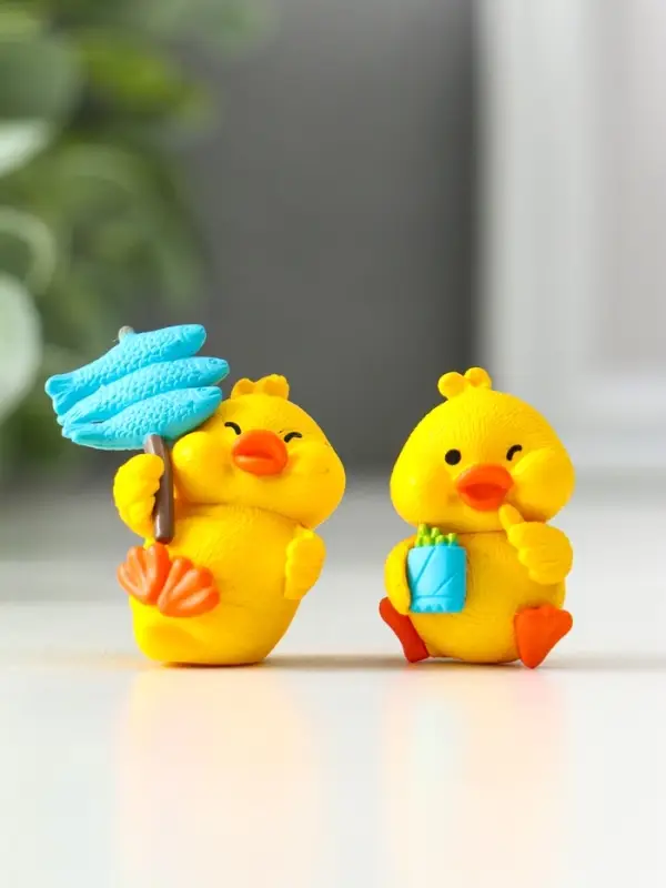 Сувенир полистоун  Сувенир полистоун "Цыплята и хобби" набор 4 шт 2,9х3,6 см