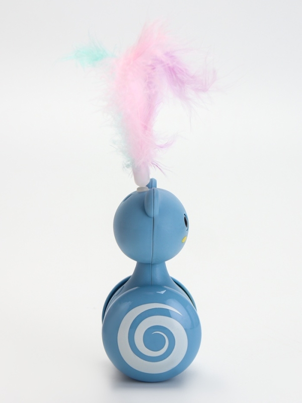 Игрушка-неваляшка с пером под лакомство, 11 х 6 см, Микс цветов Игрушка-неваляшка с пером под лакомство, 11 х 6 см, Микс цветов