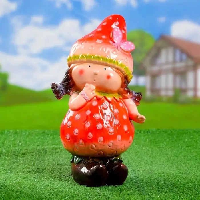 Садовая фигура из гипса &laquo;Девочка - клубничка&raquo;, 11&times;15&times;31 см