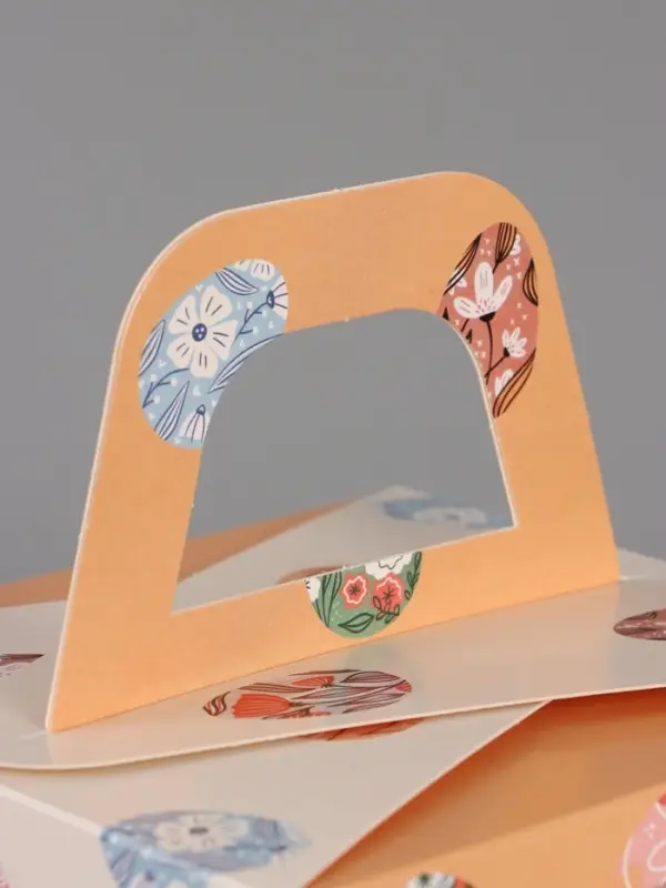 Пасхальная коробочка с окном "Расписные яйца" 15 х 15 х 18 см