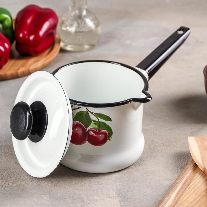 Ковш эмалированный «Вишневый сад», 1 л, металлическая ручка, цвет белый Ковш эмалированный «Вишневый сад», 1 л, металлическая ручка, цвет белый