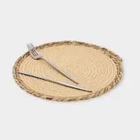 Салфетка сервировочная на стол Доляна &laquo;Мэг&raquo;, d=30 см, бежевая