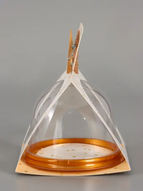 Коробка подарочная с куполом &laquo;Горошек бежевый&raquo;, 11.5&times;12&times;15.5 см