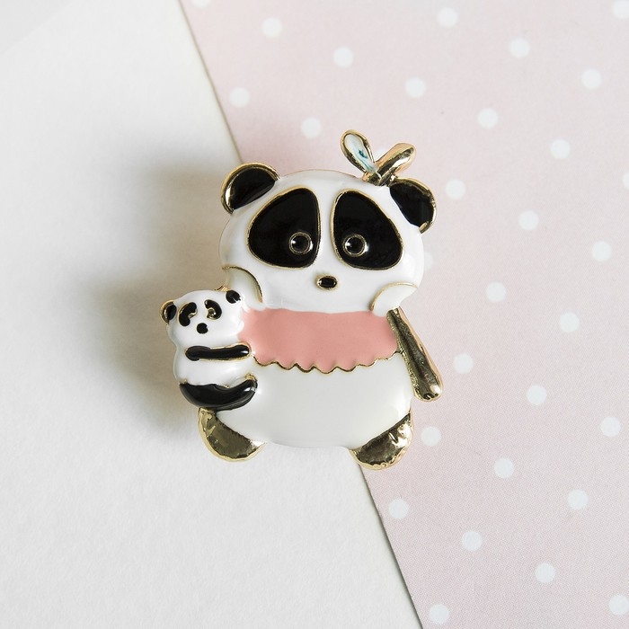 Брошь «Панды», цветная в золоте Брошь «Панды», цветная в золоте