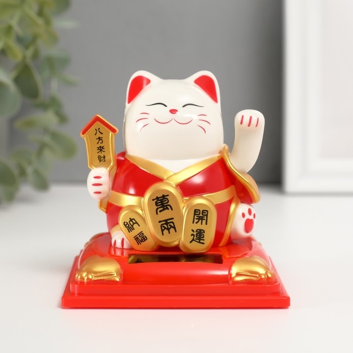 Маятник пластик Маятник пластик "Белый Манэки-нэко в красном халате" 8х8х8,2 см