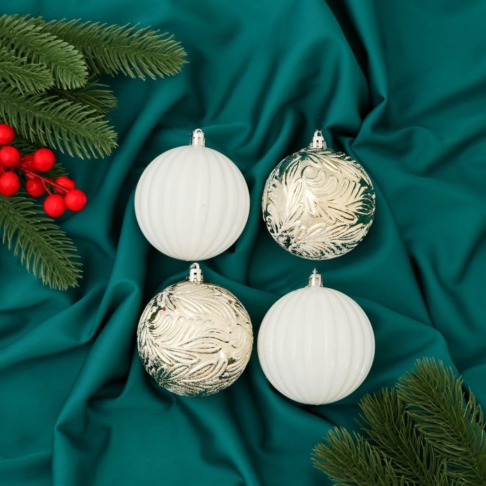 Набор шаров пластик d-8 см, 4 шт Набор шаров пластик d-8 см, 4 шт "Авива" листья, белый золото