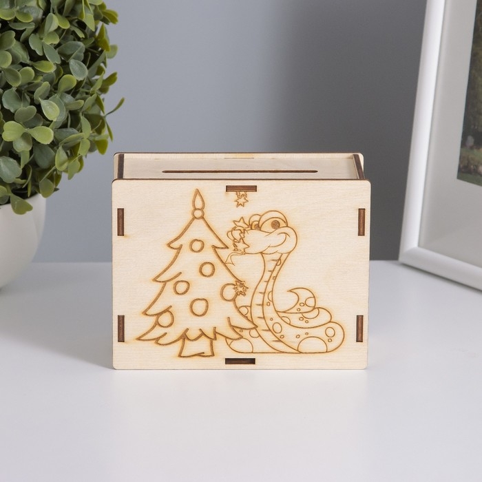 Копилка  Копилка "Змея у ёлки" 13х10х5 см