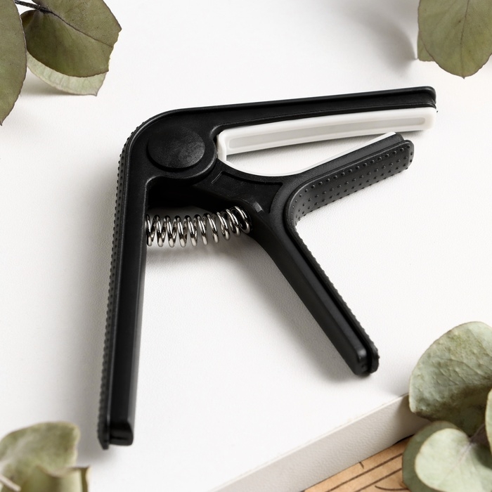 Каподастр для гитары Music Life черный Каподастр для гитары Music Life черный