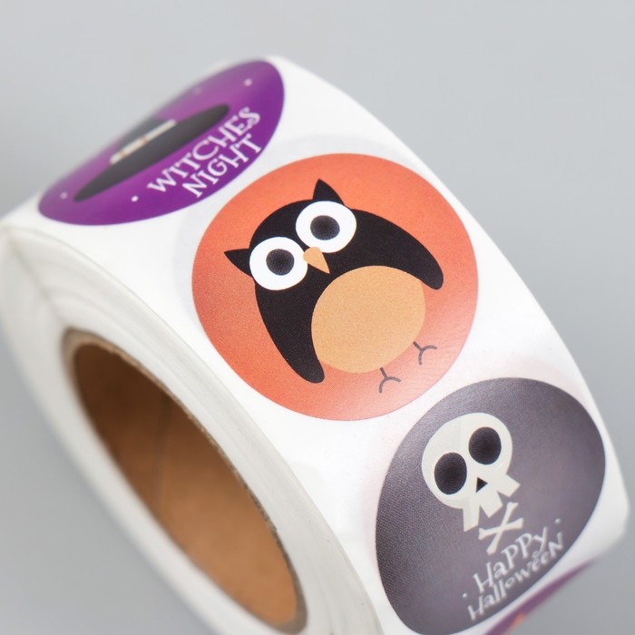Наклейка бумага Наклейка бумага "Хэллоуин. Страшилки" d=2,5 см 500 шт в рулоне 3х6,5х6,5 см